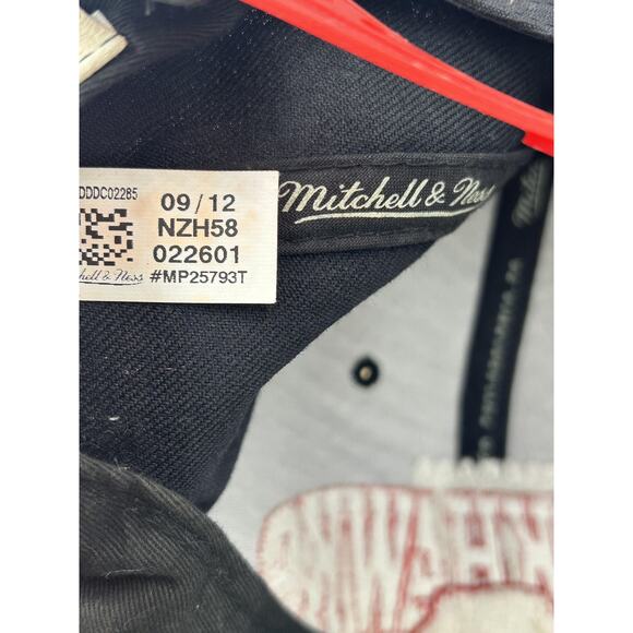 Chicago Blackhawks Hat Cap Snap Back Black Red NHL Hockey 100% Wool Throwback - Picture 10 of 11